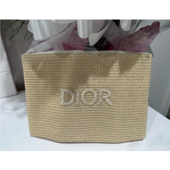 Dior Pouch & Keychain - Picture 3 of 4